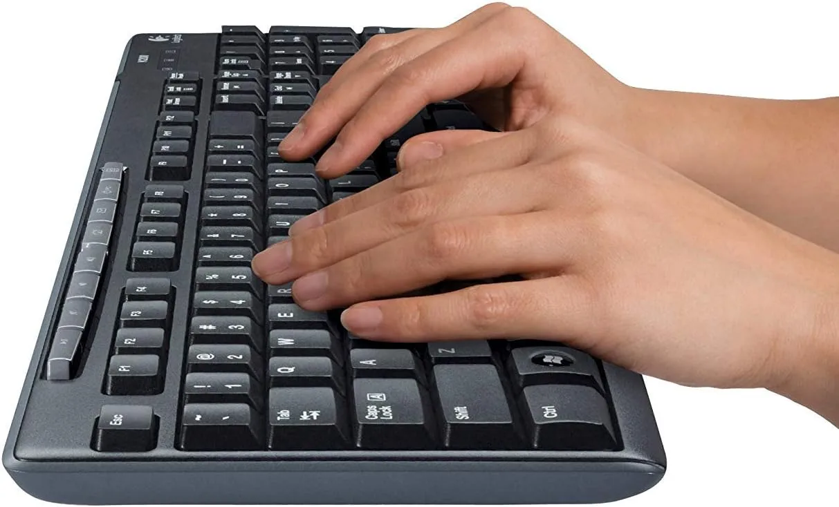 Logitech Media Combo MK200 Full-Size Keyboard and High-Definition Optical Mouse Keyboard and Mouse