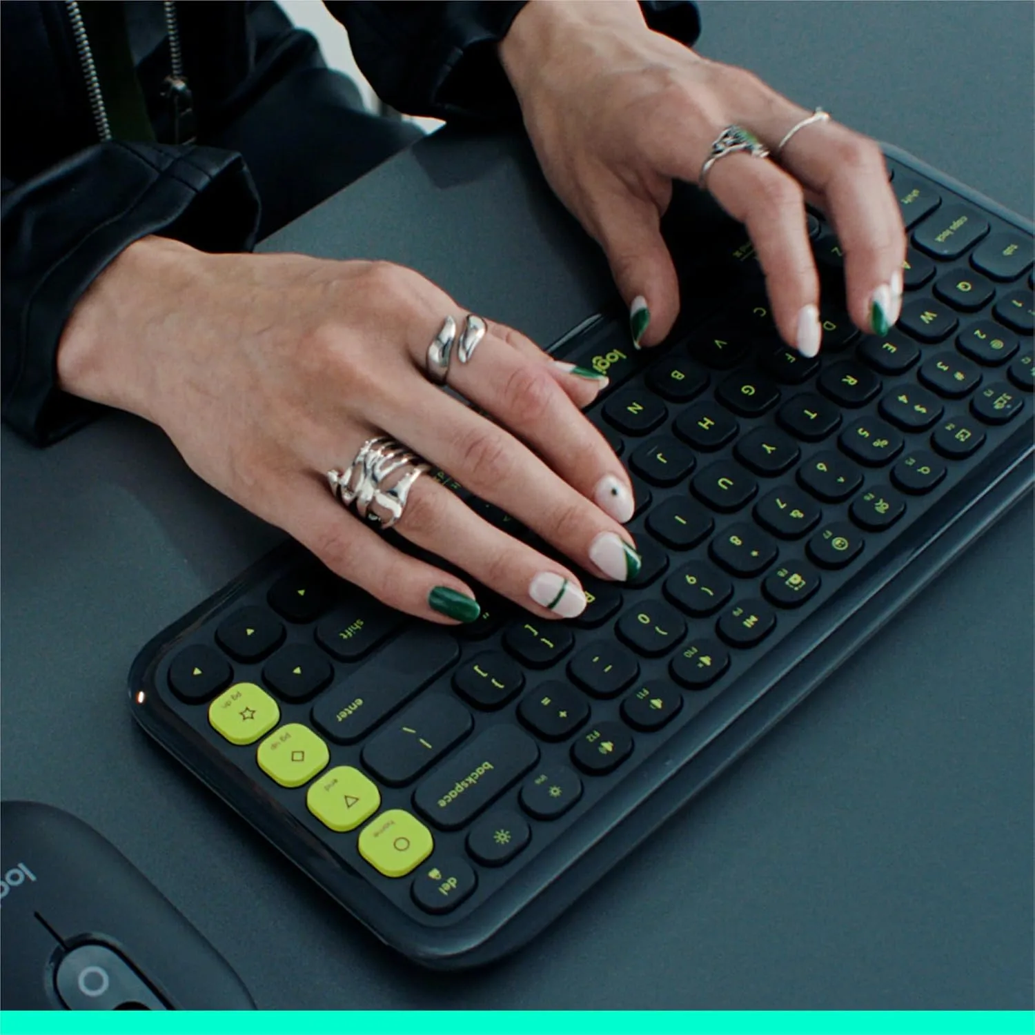 LOGITECH POP ICON Bluetooth Keyboard & Mouse
