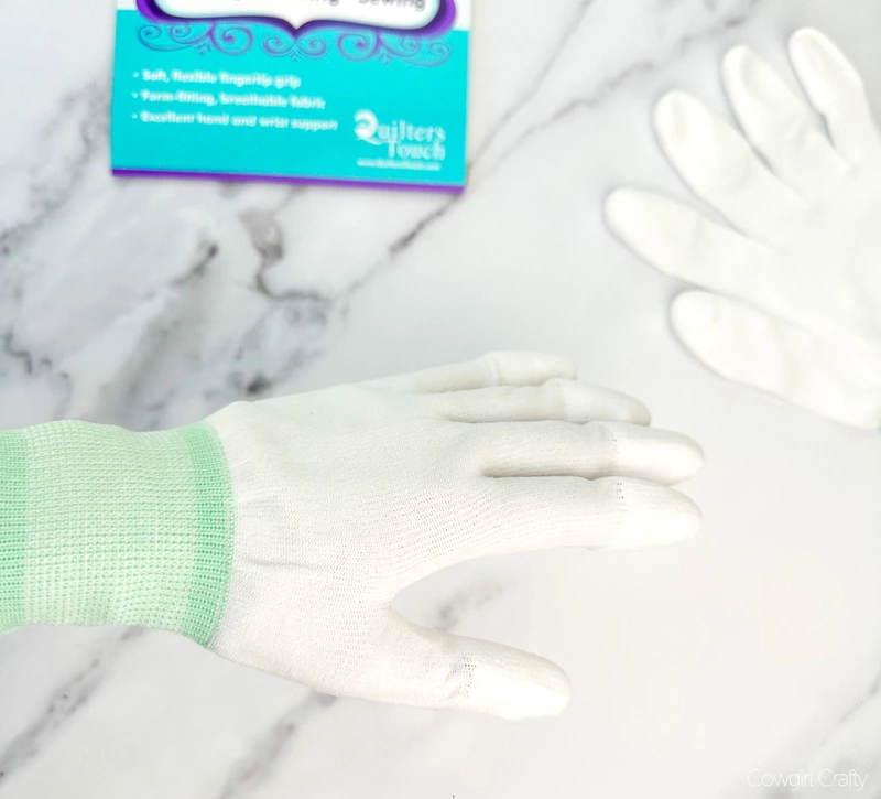 Machingers Quilting Glove Small-Medium for Free Motion Quilting #0209G-S