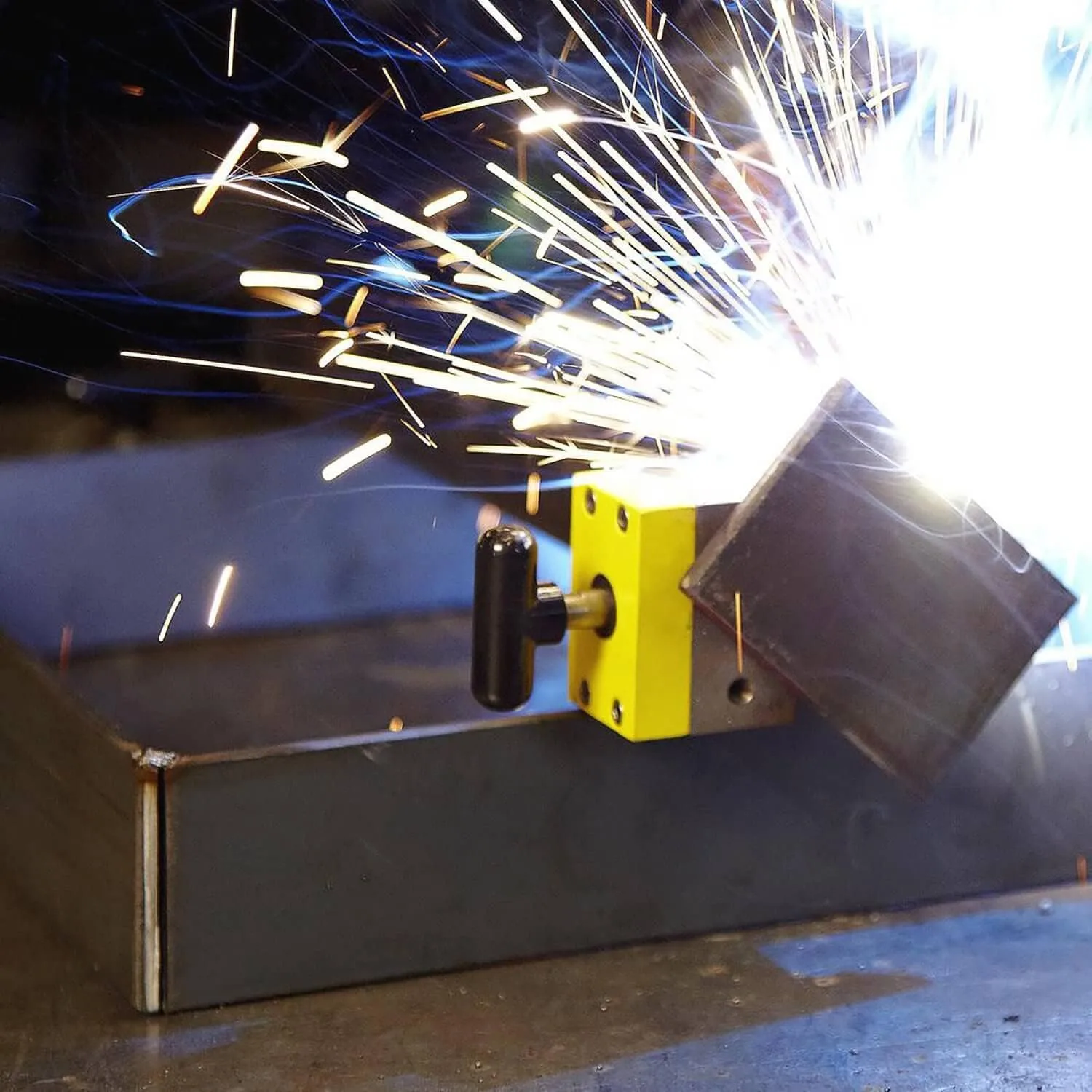 MAGSWITCH MagSquare Magnetic Welding Square with ON/OFF Magnet Switch
