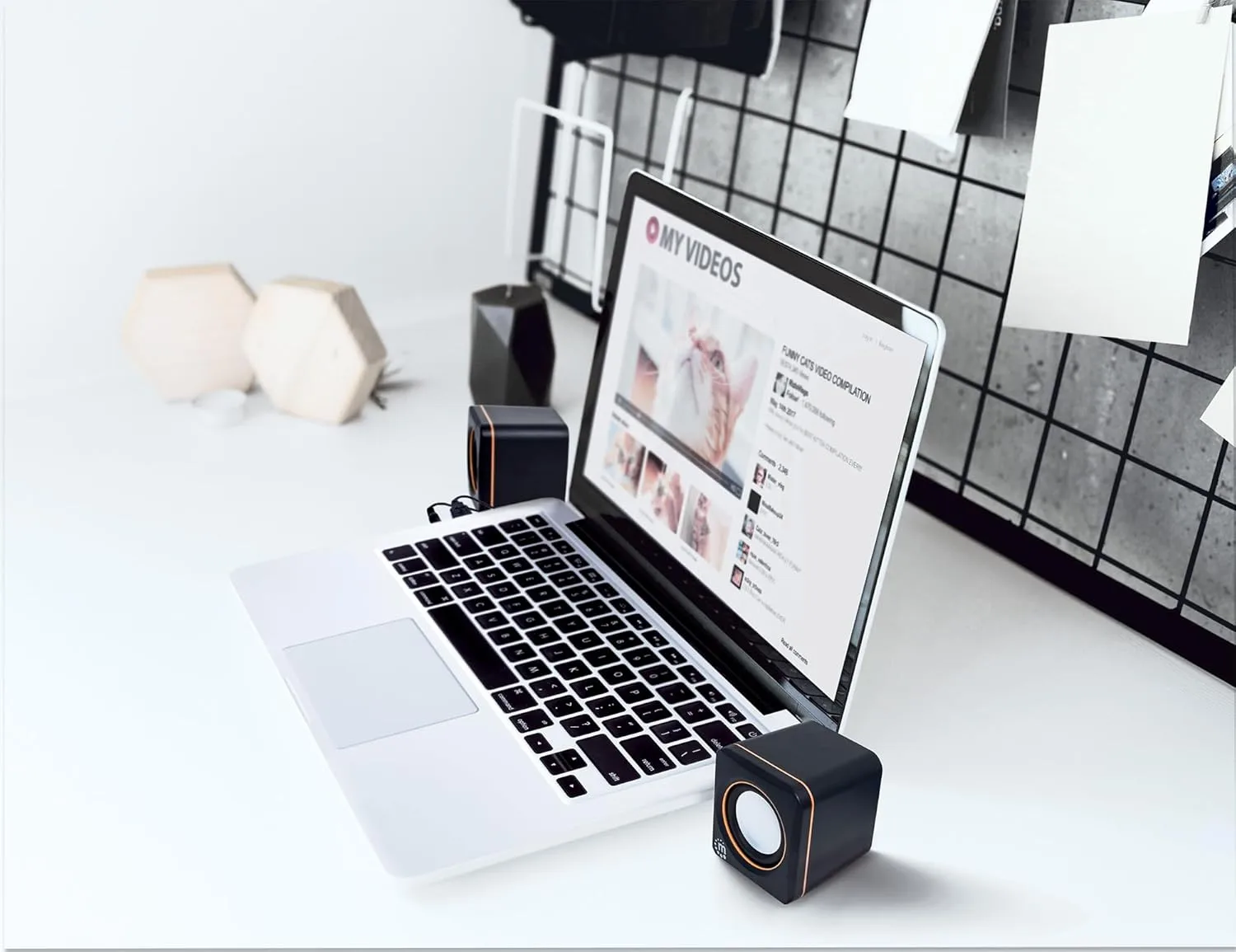 Manhattan USB Powered Stereo Speaker System - Small Size - 161435