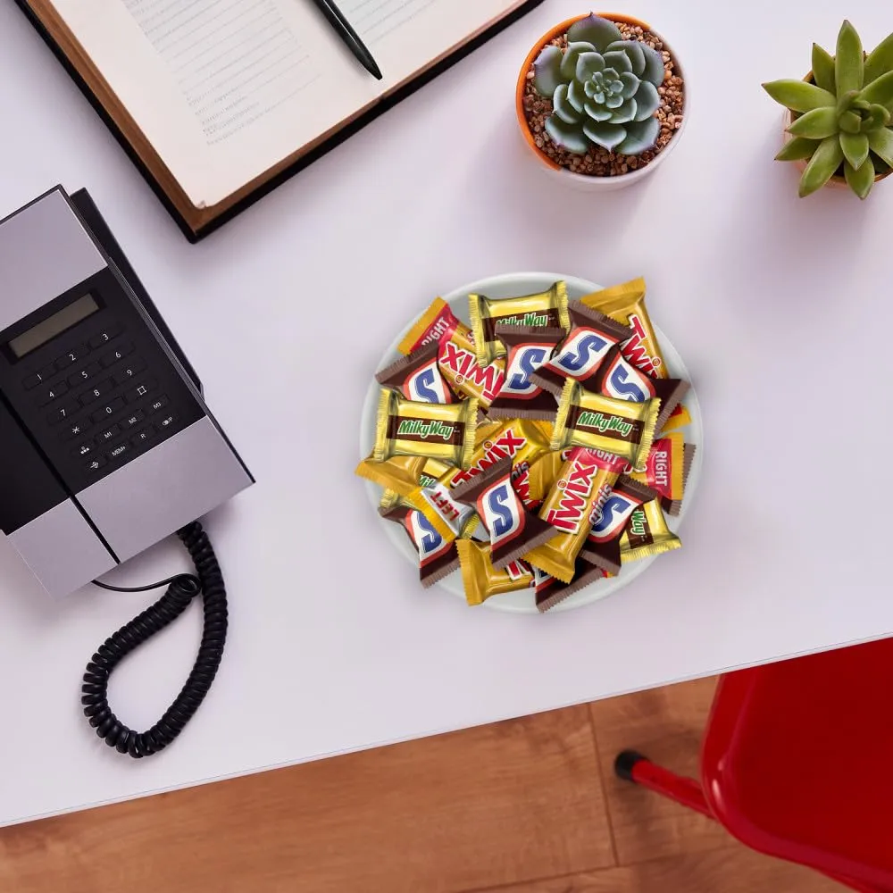SNICKERS, TWIX & MILKY WAY Minis Assorted Chocolate Candy Variety Pack, Halloween Candy Bag, 150 Ct Bulk Bag 150 Ct (Pack of 1)