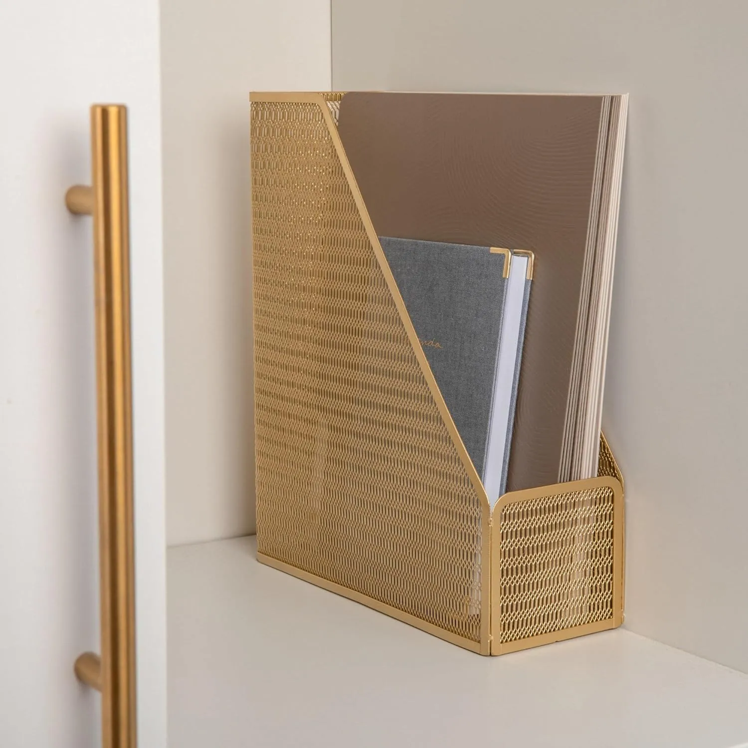 Martha Stewart Ryder Mesh Metal Single-Slot Magazine File Holder Desktop Organizer, 11-1/2inH x 3-3/4inW x 9-3/4inD, Gold