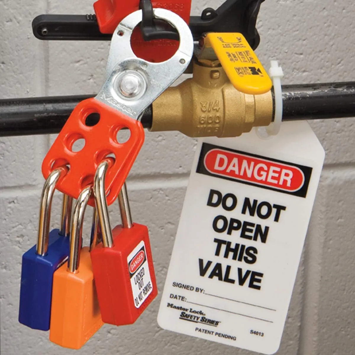 Master Lock - 410YLW Yellow 410 Xenoy Safety Padlock with Short Body, 1/4" x 1-1/2" Shackle (Pack of 6) 1-1/2" (3.8cm) wide