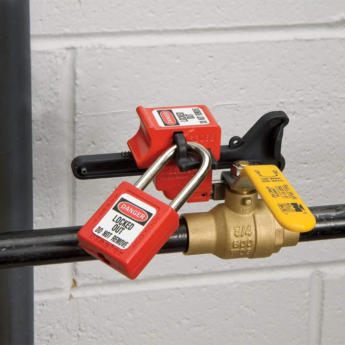 Master Lock - S3068 Seal-Tight Handle-On Valve Lockout, Red 1/4in (6mm)