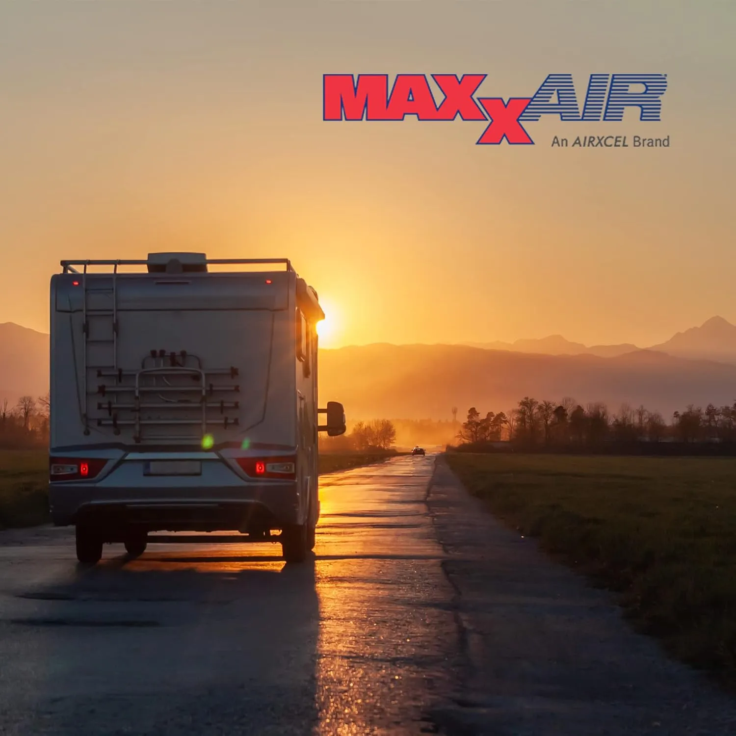 MAXXAIR Maxxfan Plus 10-Speed RV Intake & Exhaust Fan with Remote, Smoke (00-04500K)