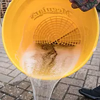 Meguiar's Yellow Bucket, Car Wash Bucket for Water and Suds - 3.5 Gallon Grit Guard