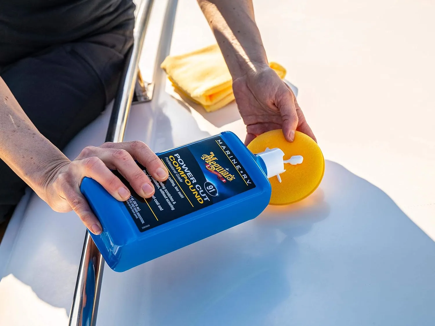 Meguiar's Marine/RV Gel Coat Compound - Restores Color and Gloss