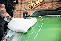 Meguiar's X3002 Microfiber Wash Mitt, Super-Thick, Reusable Wash Mitt for Ultimate Finish, Safe on Clear Coats