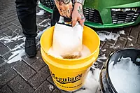 Meguiar's X3002 Microfiber Wash Mitt, Super-Thick, Reusable Wash Mitt for Ultimate Finish, Safe on Clear Coats