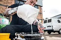 Meguiar's X3002 Microfiber Wash Mitt, Super-Thick, Reusable Wash Mitt for Ultimate Finish, Safe on Clear Coats