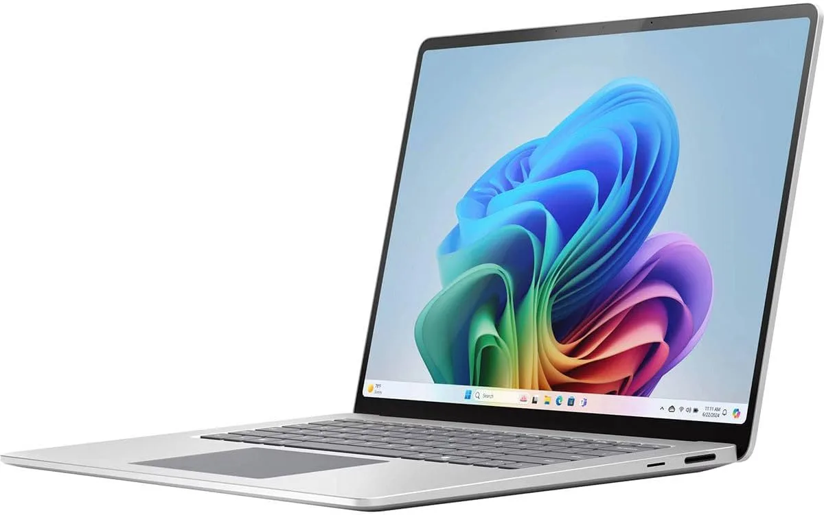 Microsoft Surface Laptop 7 15" Touchscreen Copilot+ PC Notebook - Intel Core Ultra 5-16 GB - 256 GB SSD - English Keyboard - Platinum