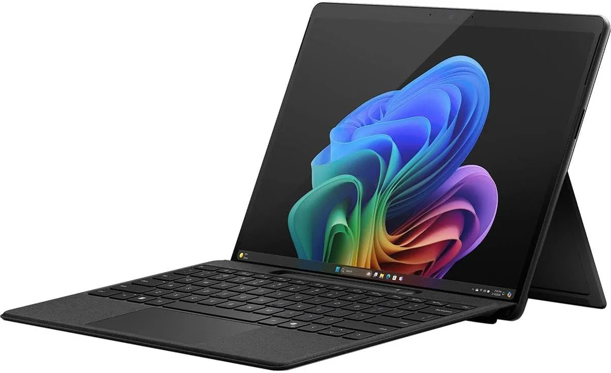 Microsoft Surface Pro 11 Copilot+ PC Tablet - 13" - Qualcomm Snapdragon X Plus - 16 GB - 512 GB SSD - Windows 11 Pro - Black