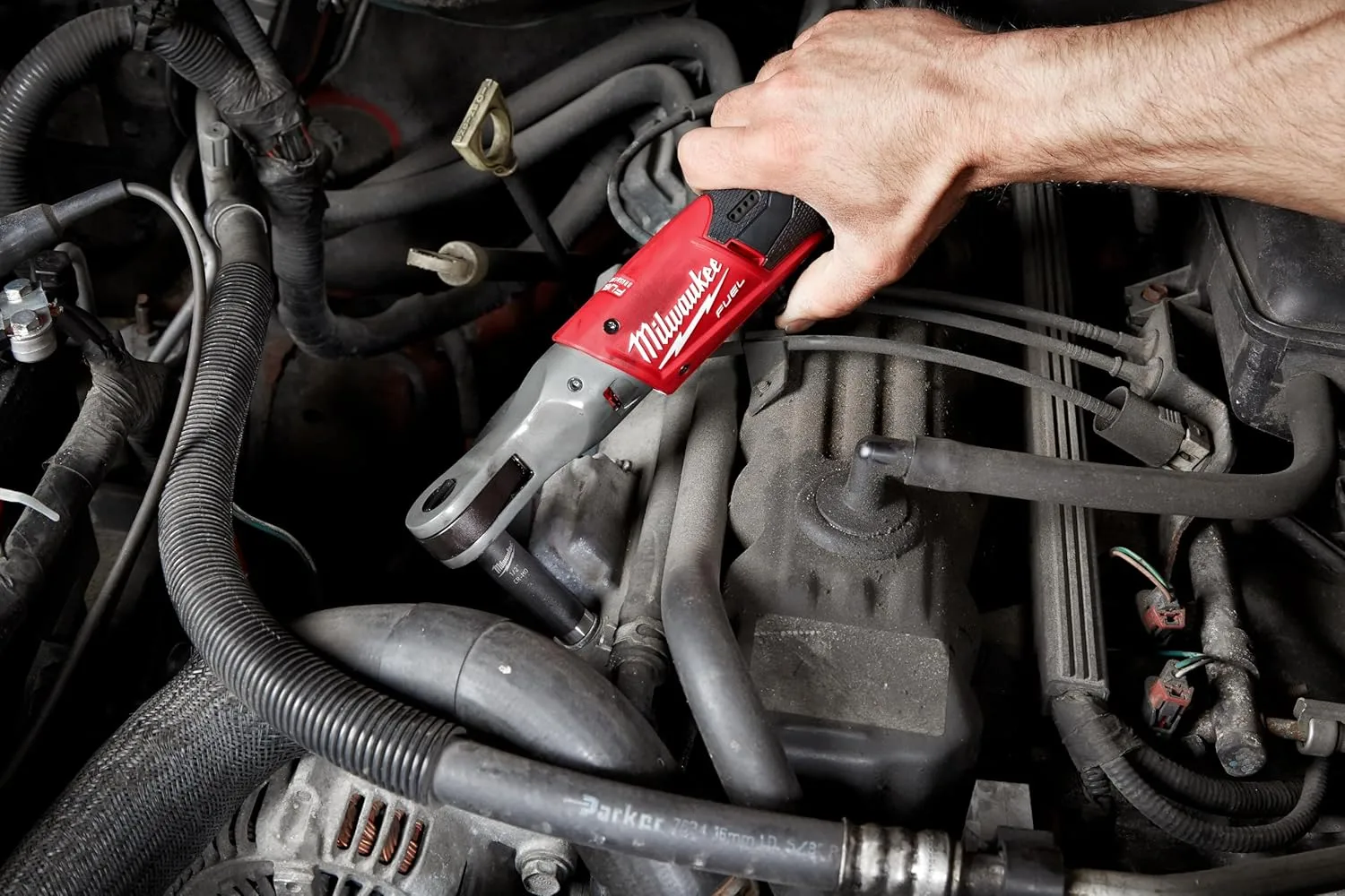Milwaukee M12 FUEL 1/2" Ratchet with 2 Batteries and Charger Kit 2558-22