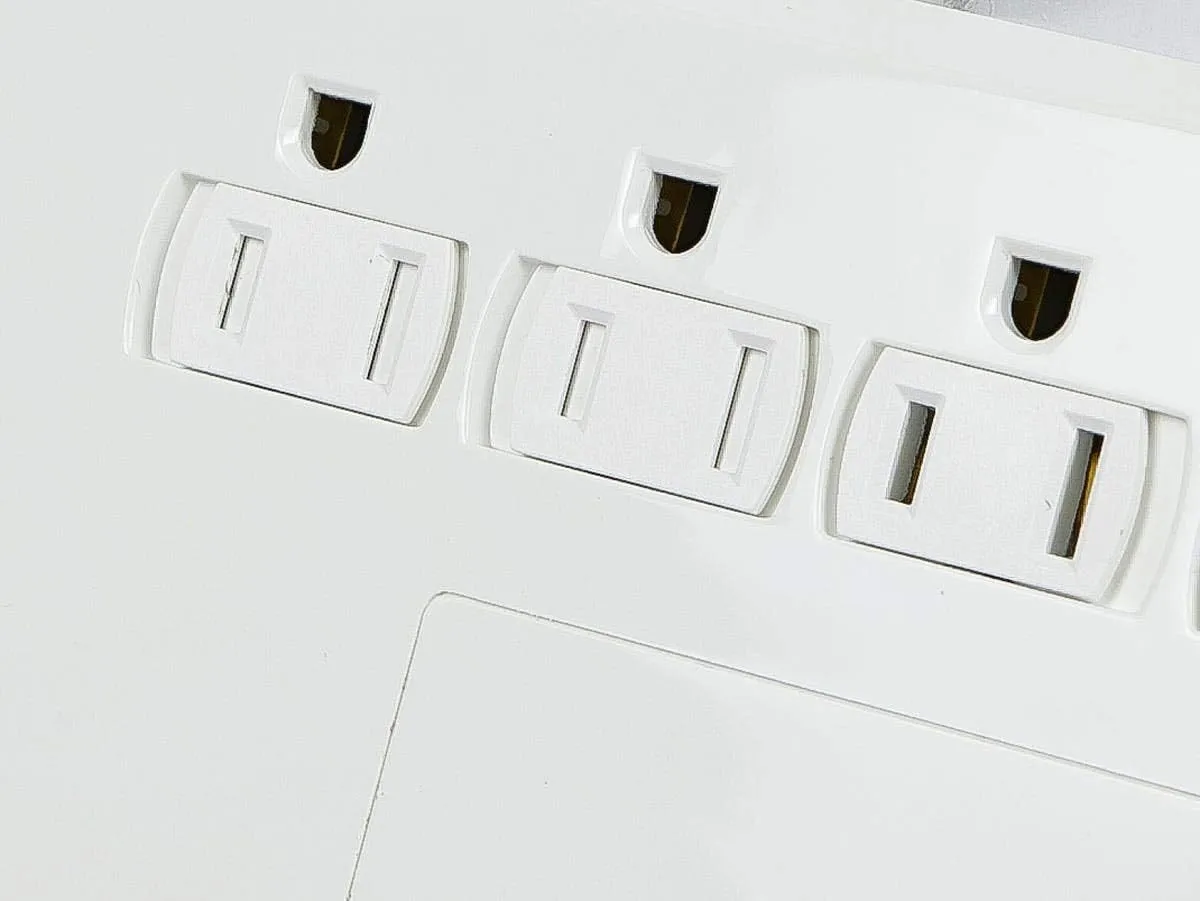 Monoprice Power & Surge - 12 Outlet Surge Protector Power Strip With 2 Built In 2.1A USB Charger Ports - 6 Feet