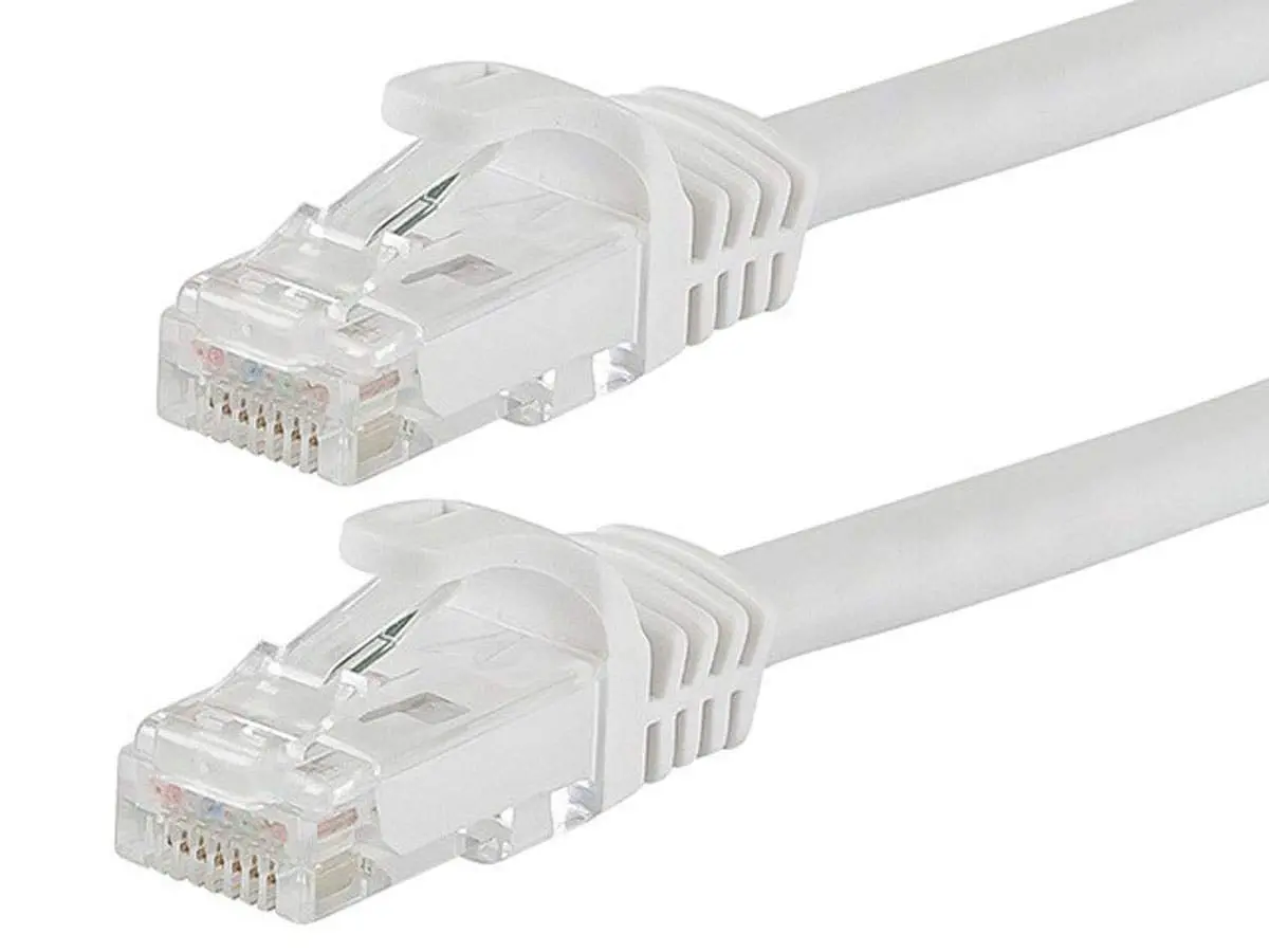 Monoprice Cat6 10ft White Patch Cable UTP 24AWG 550MHz Pure Bare Copper Snagless RJ45 Flexboot Series Ethernet Cable