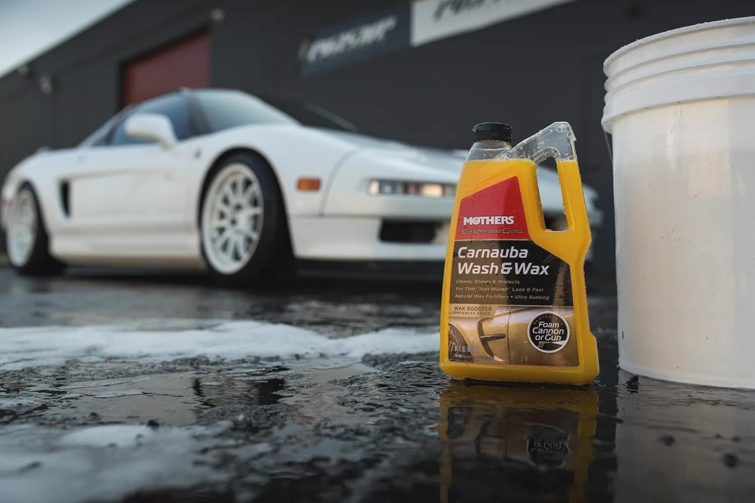 Mothers 05674 California Gold Carnauba Wash & Wax, 64 oz. 64 Fl Oz (Pack of 1)
