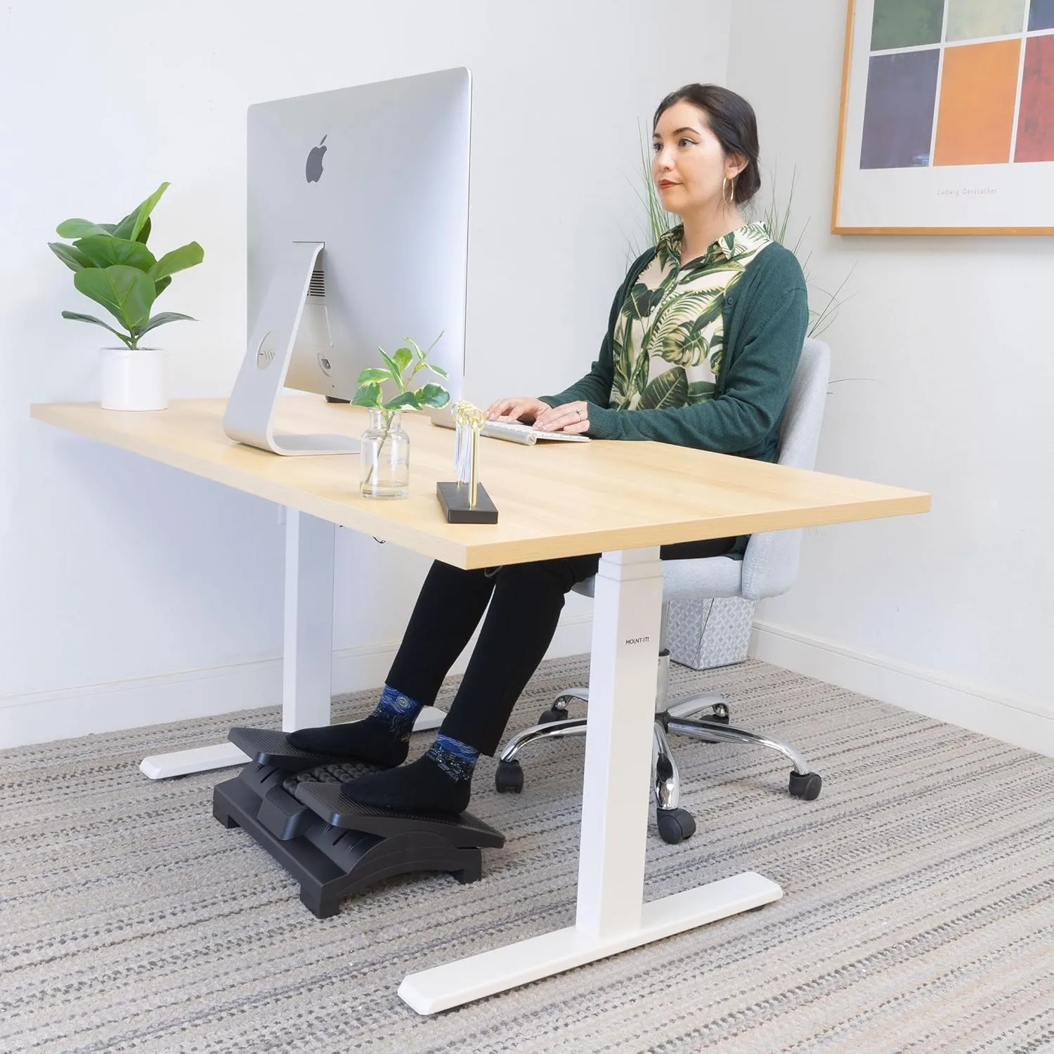 Mount-It! Ergonomic Footrest, Tilt Adjustable Individual Platforms, Height Adjustable Foot Rest with Massage Surface