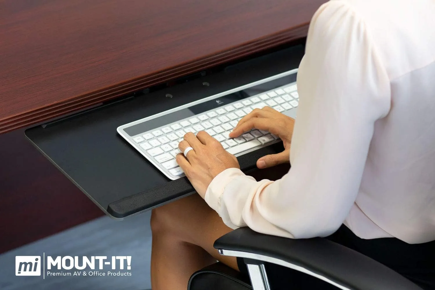 Mount-It! Under Desk Computer Keyboard and Mouse Tray, Slide Out Ergonomic Keyboard Drawer with Gel Wrist Pad, Tilt