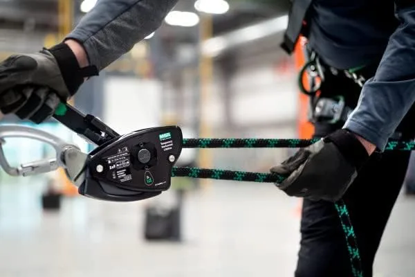 MSA 10219292 Temporary Rope Horizontal Lifeline for 2 Workers, 60' with Bypass Shuttles and Anchorage Straps