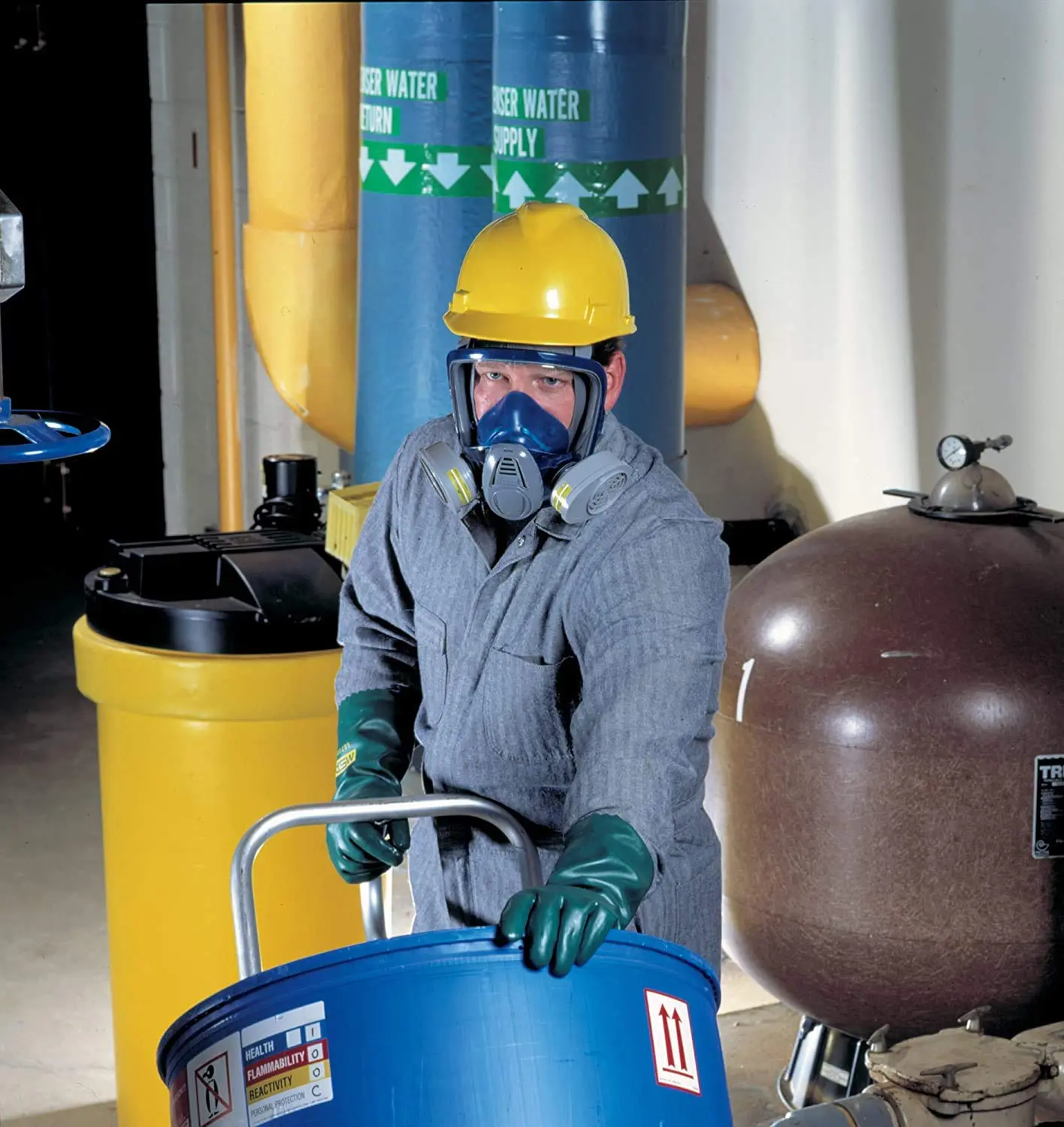 MSA 10028995 Advantage 3200 Series Full-Facepiece Respirator - Size: Medium, Harness Style: Rubber, Twin-Port