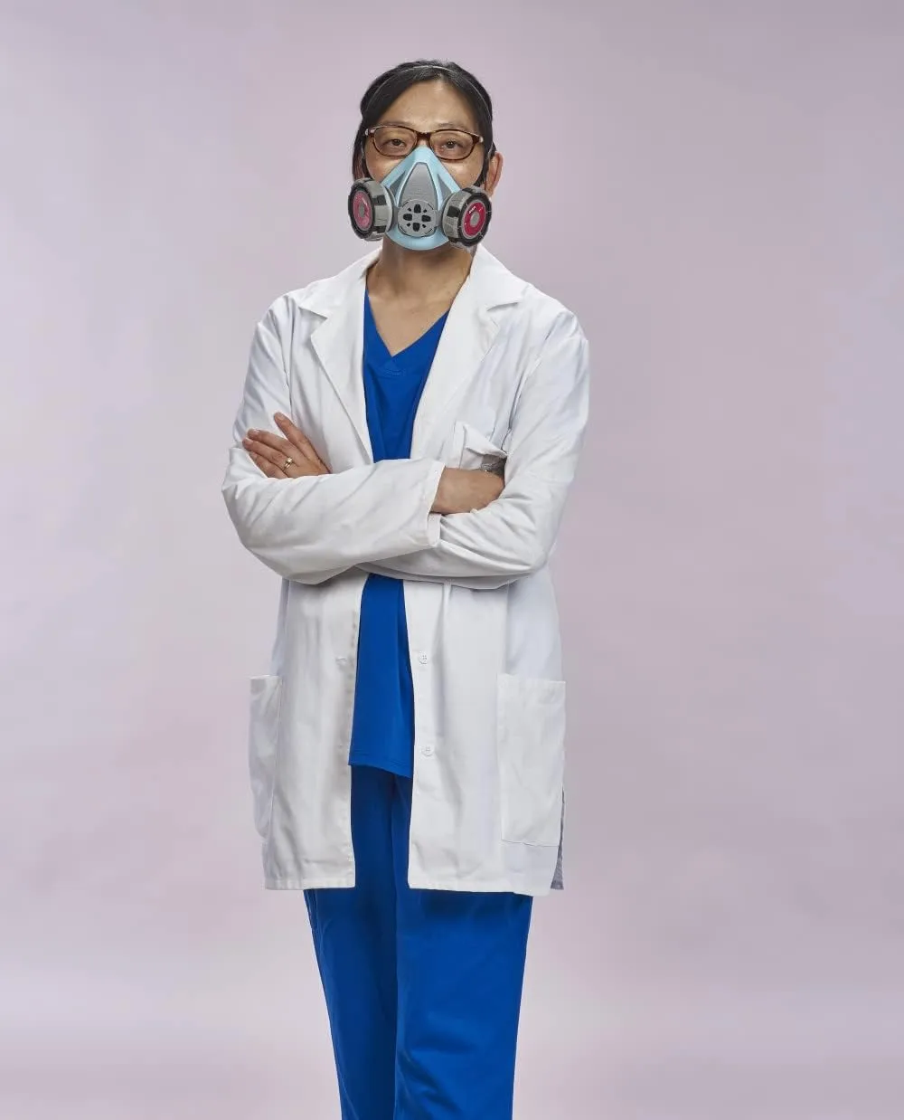 MSA Advantage 900 Elastomeric Half-Mask Respirator - Filters Exhaled Breath, Rear Clasp and Drop-Down Head Harness. Large