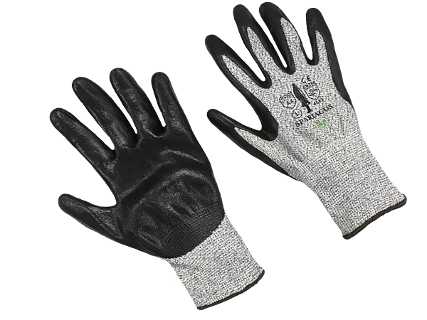 HPPE,cut resistant glove, black nitrile coated. cut 3.