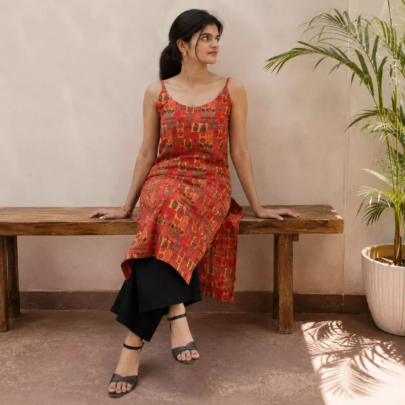 Women Rust Orange Geometric Printed Cotton Kurti Straight Fit Ethnic Wear | Navande