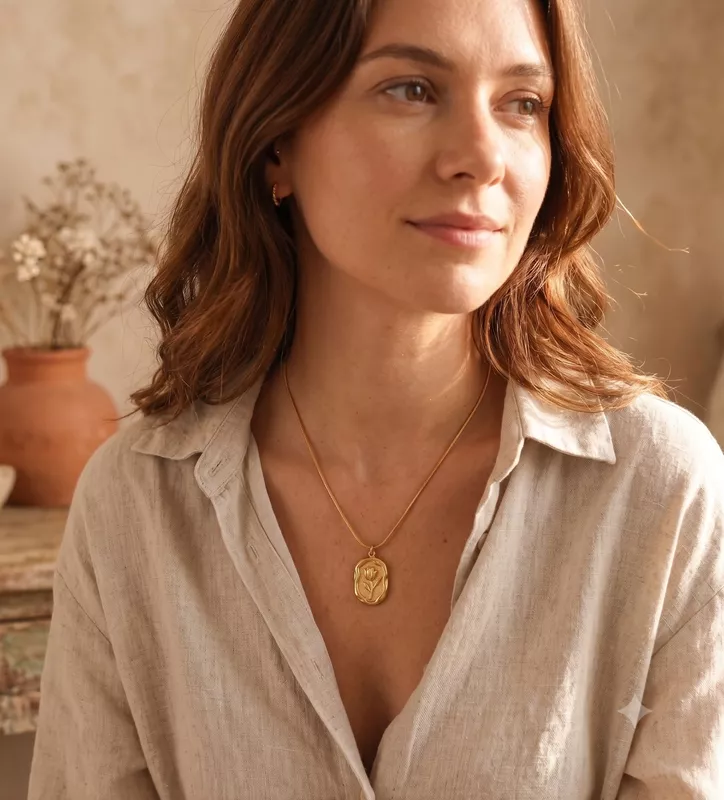 Vintage Gold Tulip Medallion Pendant Necklace