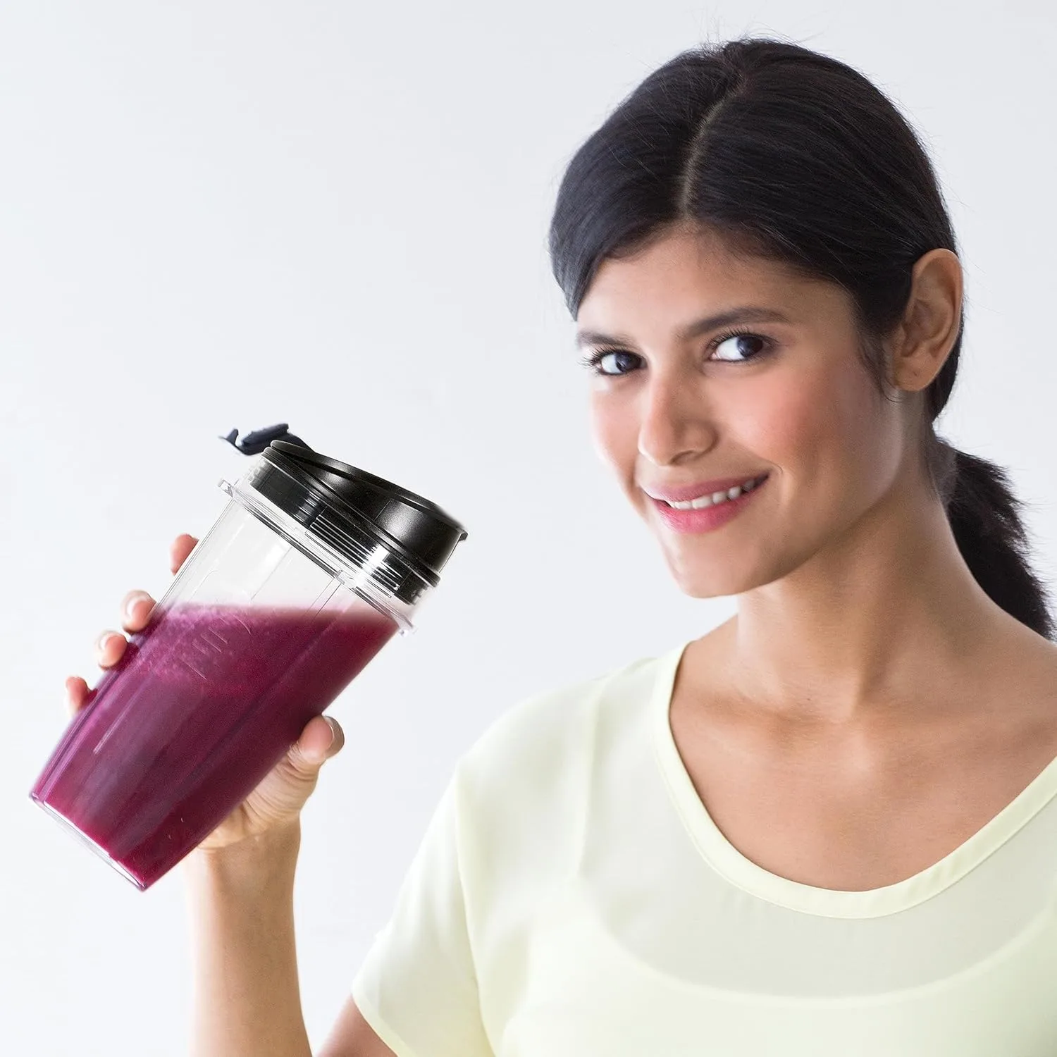 Ninja Fit Compact Personal Blender, Portable Blender for-Smoothies, Shakes, Food Prep, and Frozen Blending, 700-Watt Base