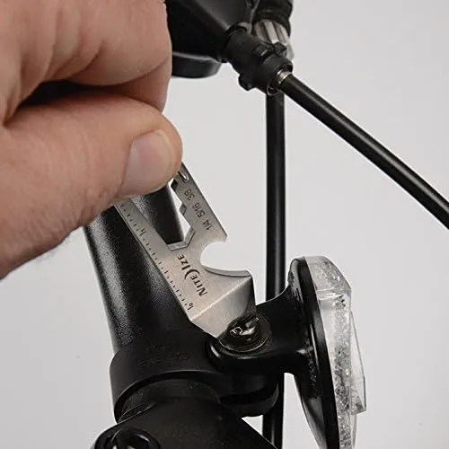 Nite Ize DoohicKey Keychain Multi Tool, Stainless-Steel 5-in-1 Multi Tool With Bottle Opener + Carabiner Clip