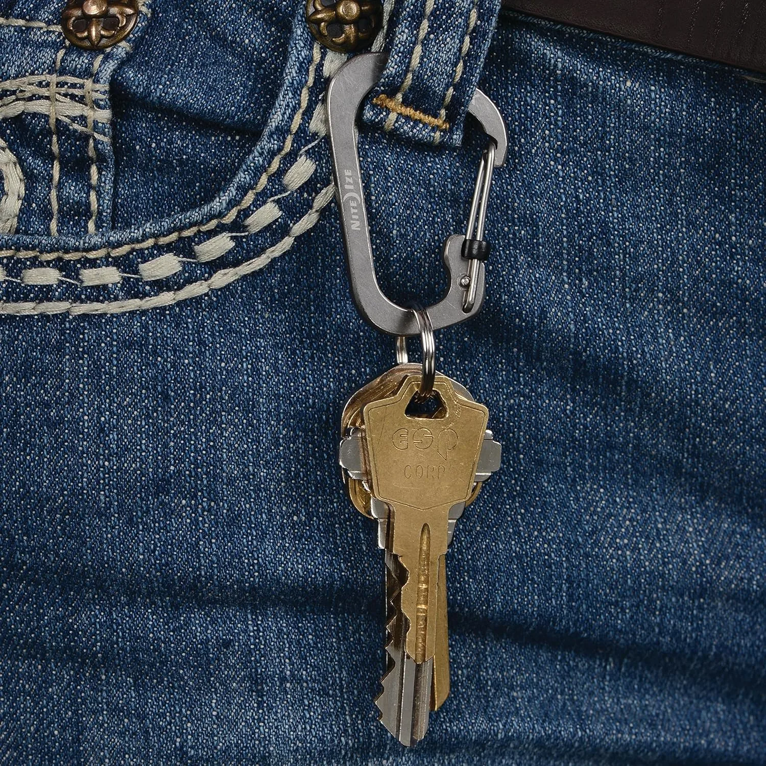 Nite Ize SlideLock Carabiner with Slide-to-Lock Gate