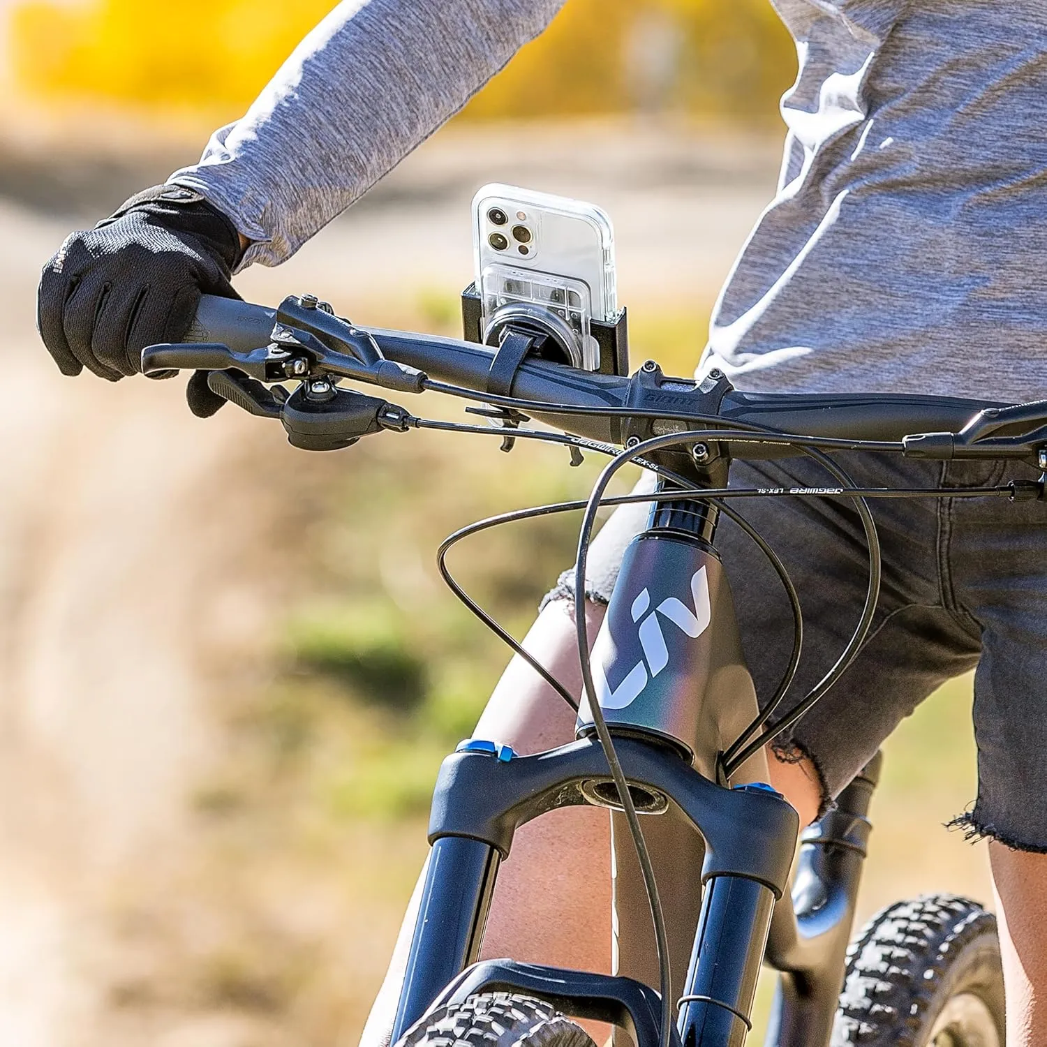 NITE IZE Squeeze Rotating Smartphone Bar Mount - Bike Handlebar Phone Holder