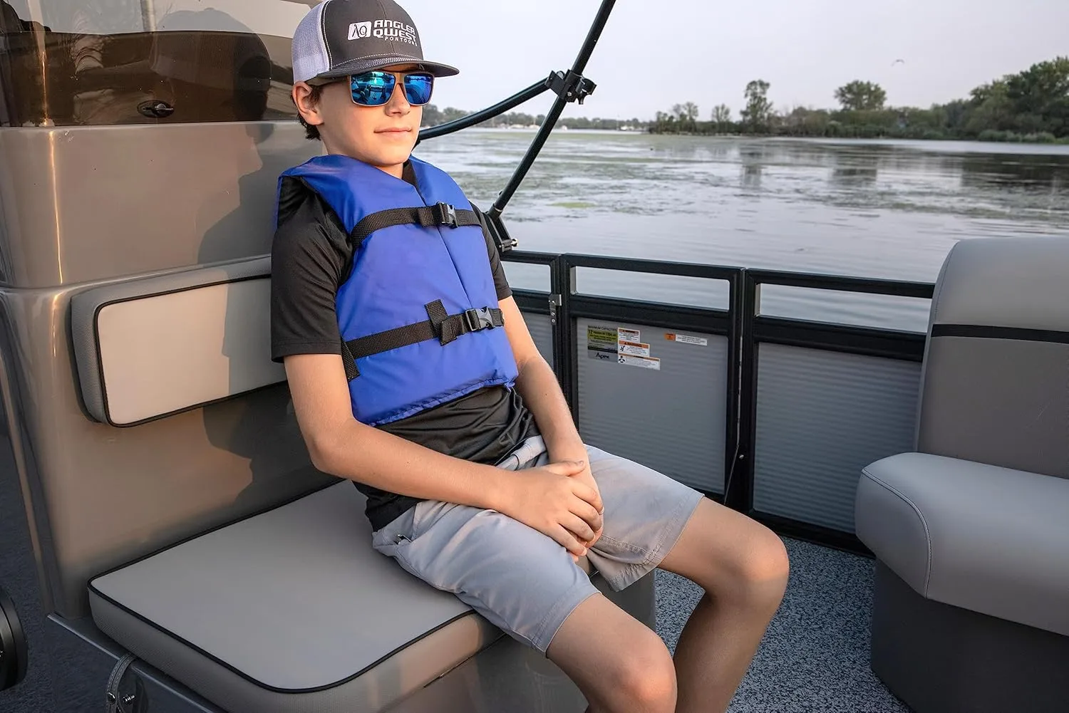 ONYX Youth Life Jacket – Coast Guard Approved, General Purpose Boating Vest for Kids, Safety Flotation Device Blue