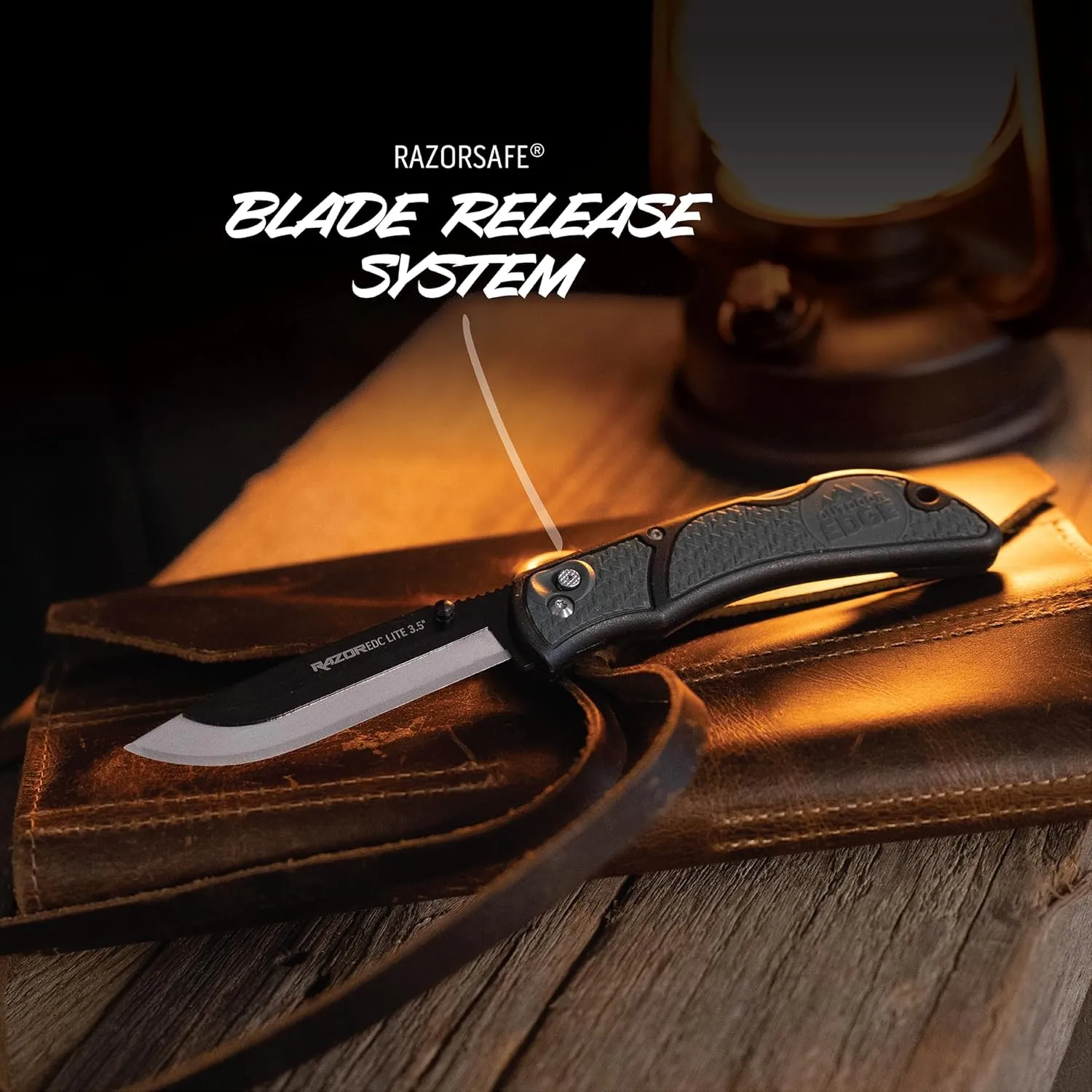 OUTDOOR EDGE 3.5" RazorLite EDC Pocket Knife with Replaceable Blades and Clip