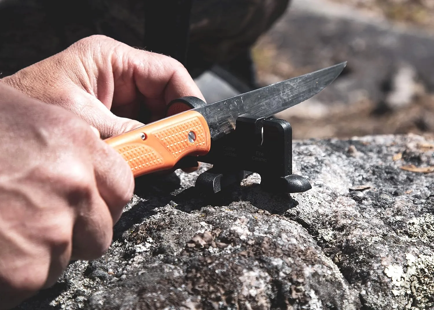 OUTDOOR EDGE Fish & Bone Folding Fillet Knife with 5.0" 440A Stainless Blade - Pocket Clip