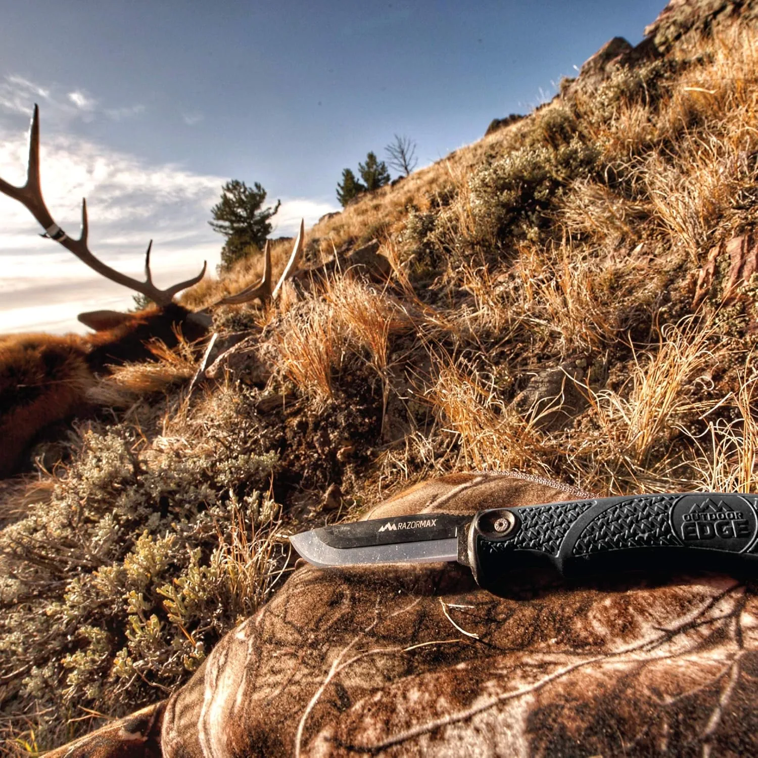OUTDOOR EDGE RazorMax Replaceable Fixed Blade Hunting Knife with Drop-Point & Boning/Fillet Blades