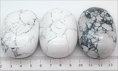 Howlite Palmstones (India)