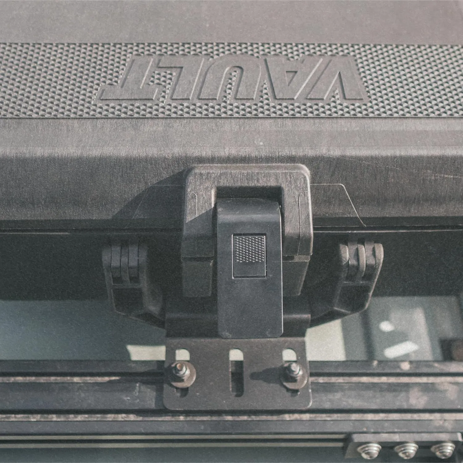 Pelican Vault Case Roof Rack Mount - Compatible with Pelican Vault Cases v700, v730 and v800 (Black)