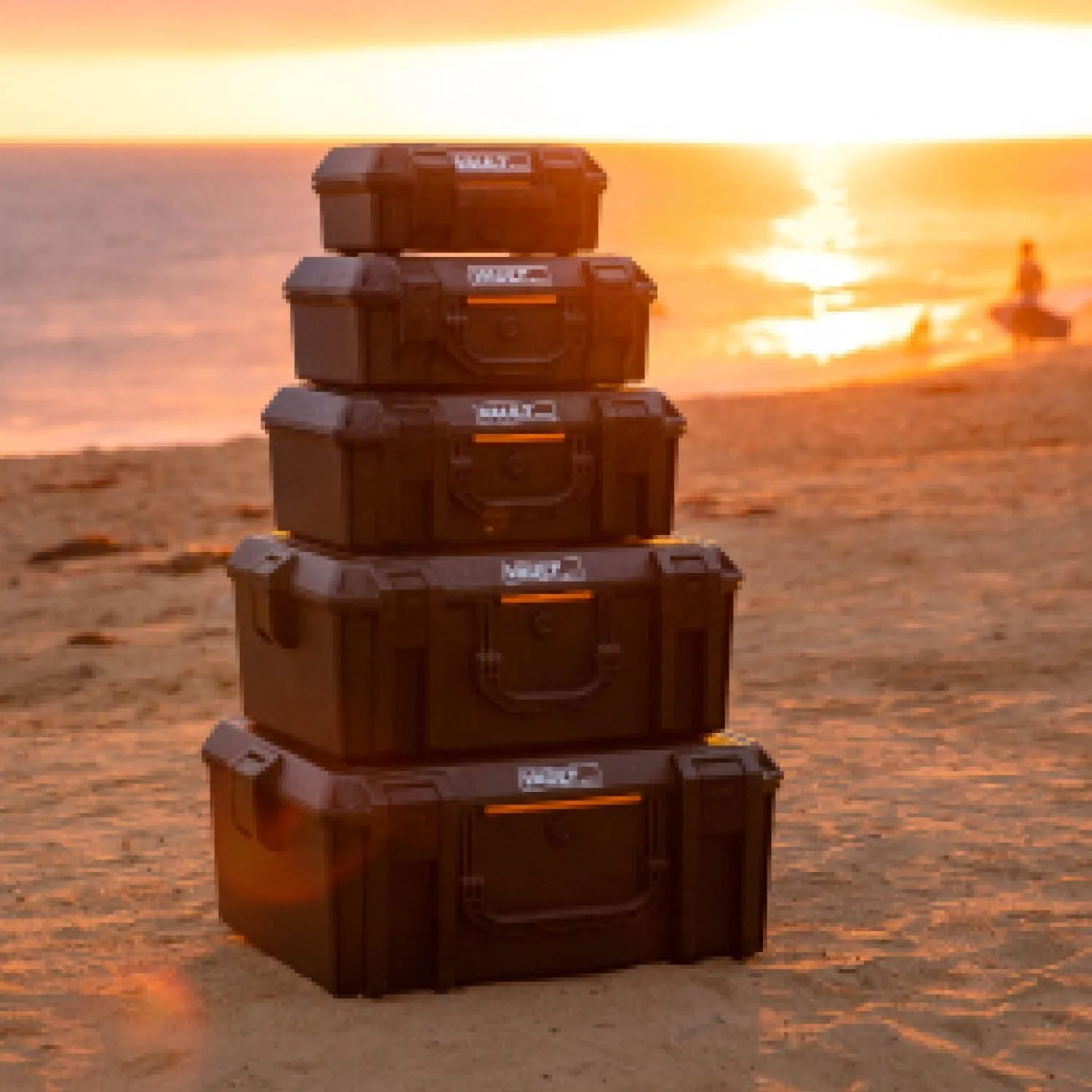 Pelican Vault V600 Hard Case (Camera, Pistol, Gear, Equipment) With Foam V600 Black