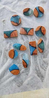 Pendentif en bois et époxy Pendentif en bois et époxy