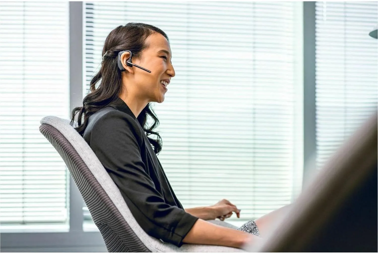 Plantronics - Voyager 5200 Office(Poly) - Bluetooth Over-the-Ear (Mono) Headset