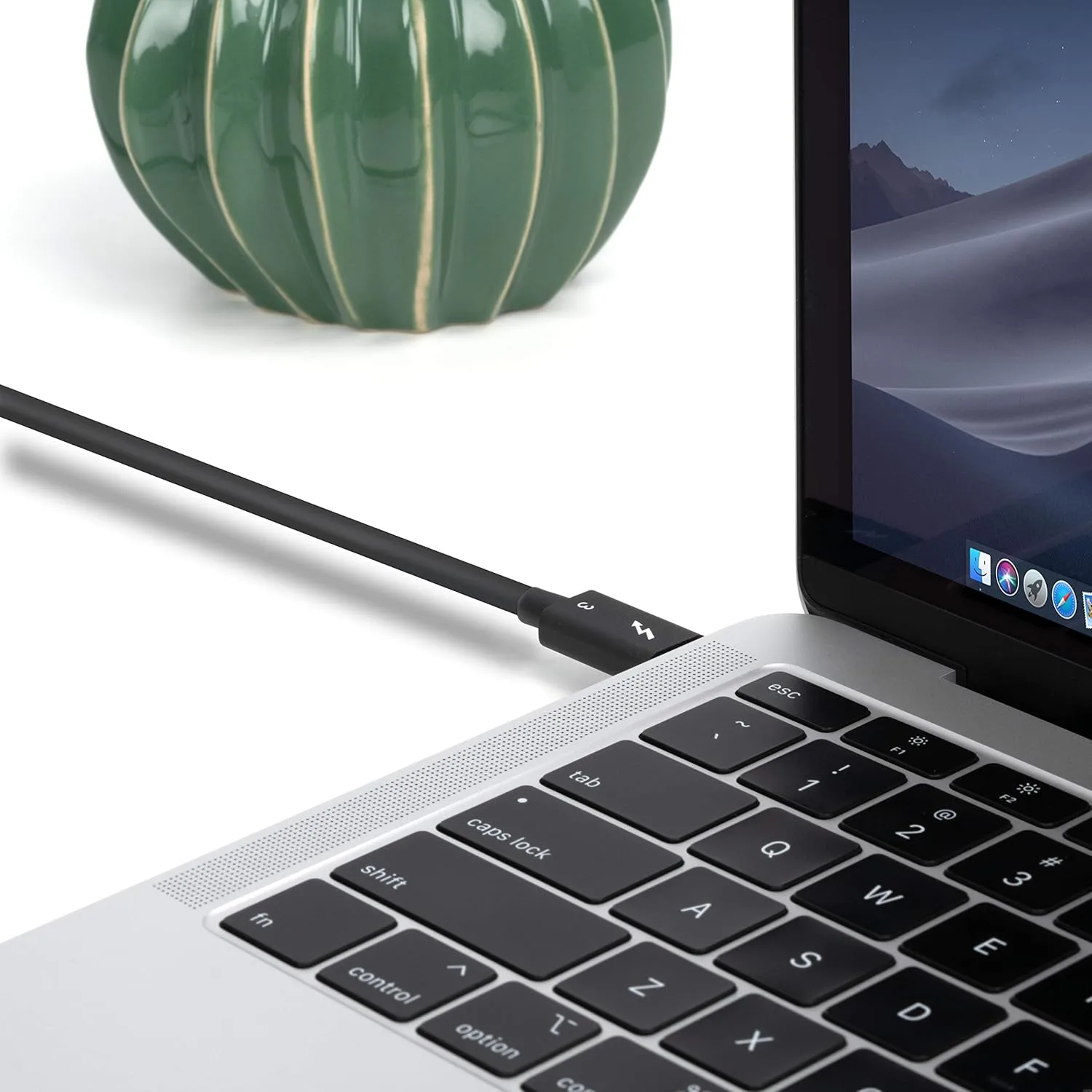Plugable Thunderbolt 3 Cable 40Gbps Supports 100W (20V, 5A) Charging, 2.6ft / 80cm Thunderbolt-Certified USB C Compatible