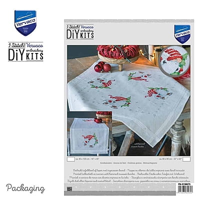 Tovaglietta ricamo punto croce prestampato serie Gnomi di Natale Tovaglietta ricamo punto croce prestampato serie Gnomi di Natale