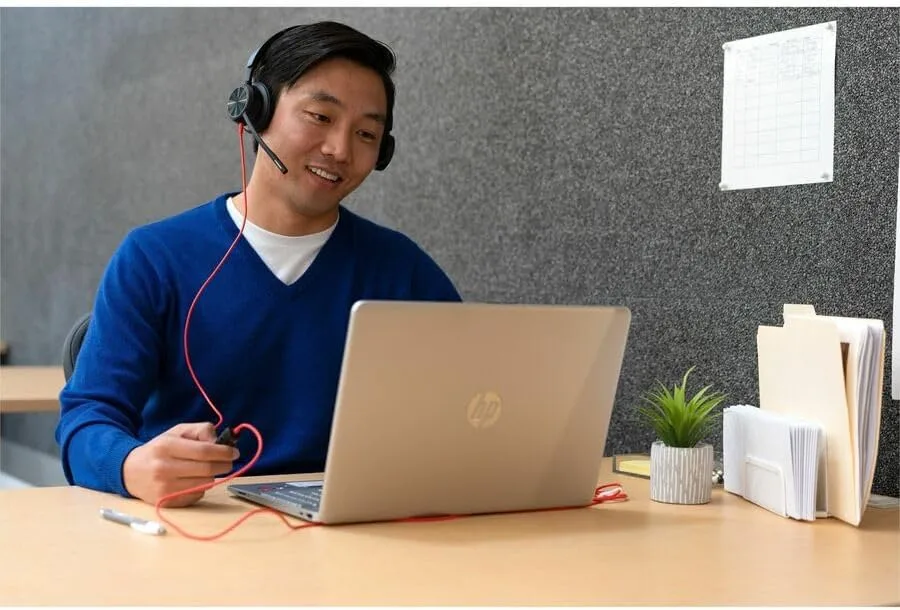 Poly Blackwire 8225 Stereo Microsoft Teams Certified USB-C Headset + USB-C/A Adapter