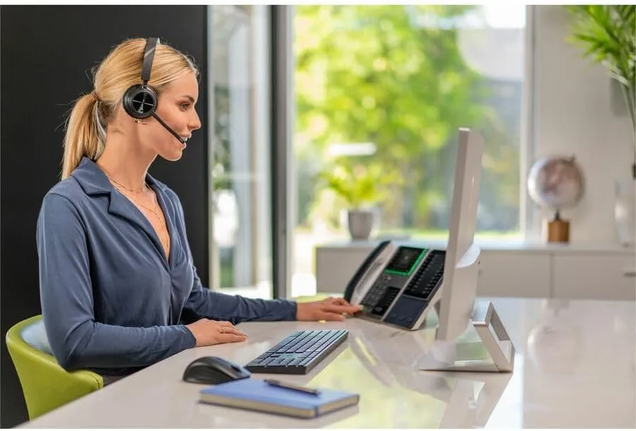 POLY Voyager 4320-M Microsoft Teams USB-A Headset w/ BT700 Dongle