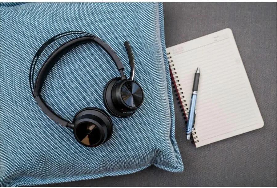 Poly Voyager Focus 2 USB-C-C Headset + USB-C/A Adapter TAA