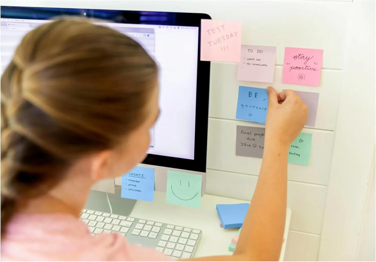 Post-it 100% Recycled Paper Super Sticky Notes, 3 in. x 3 in.