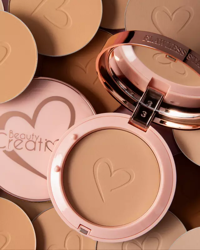 Flawless Stay Powder Foundation 