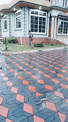 PM172: PRISM PAVING BLOCK